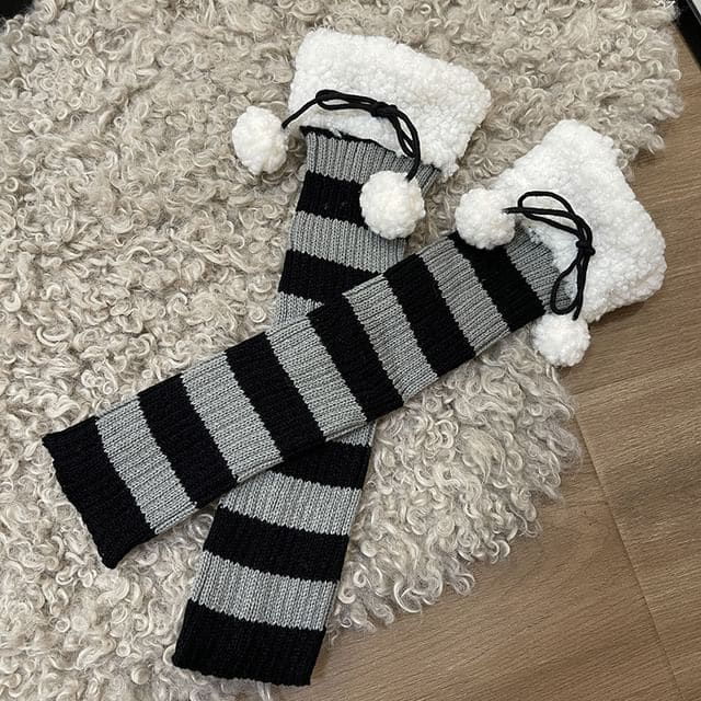 Fleece Trim Striped Knit Leg Warmers - Gray / One Size