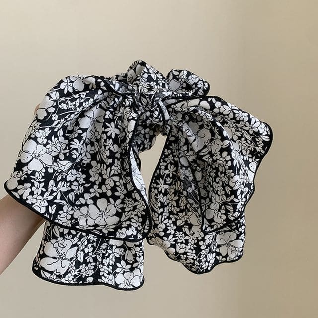 Floral Bow Scrunchie - 02 - 1pc - White Floral - Black