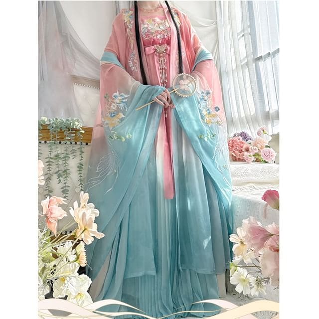 Floral Embroidered Hanfu Maxi Dress / Embroidered Light