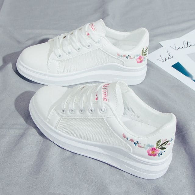 Floral Embroidered Platform Sneakers - Red / 35