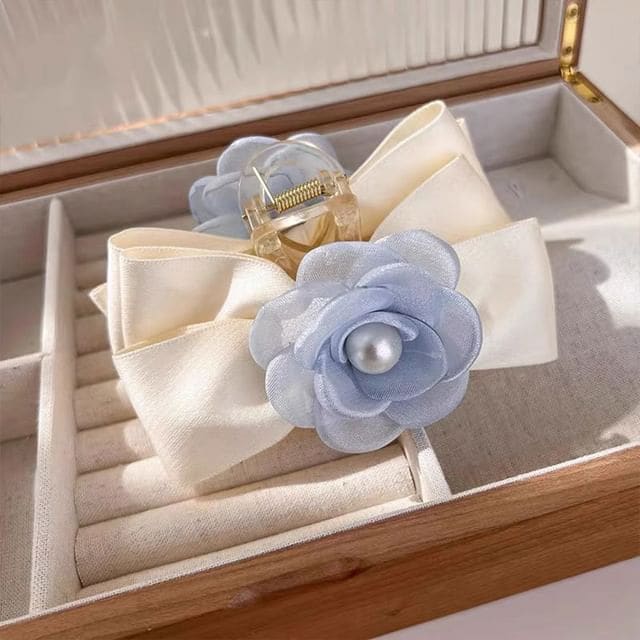 Floral Faux Pearl Bow Hair Claw - Blue Flower - Off-White