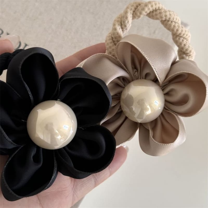 Floral Faux Pearl Hair Tie