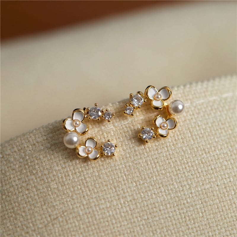 Floral Faux Pearl Rhinestone Alloy Stud Earring