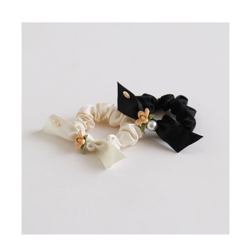 Floral Faux Pearl Ribbon Scrunchie