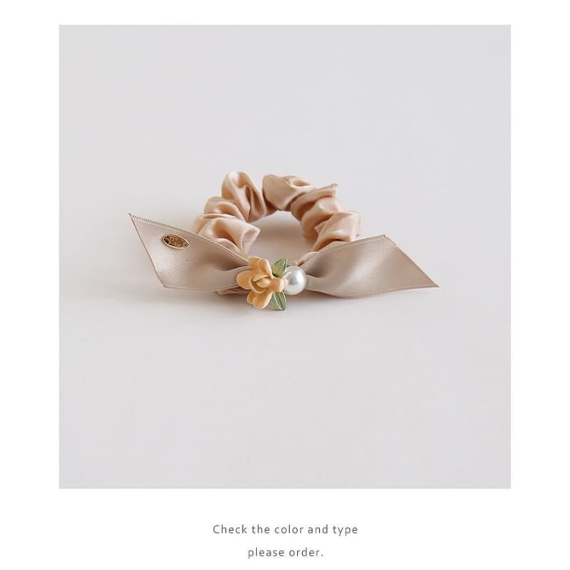 Floral Faux Pearl Ribbon Scrunchie