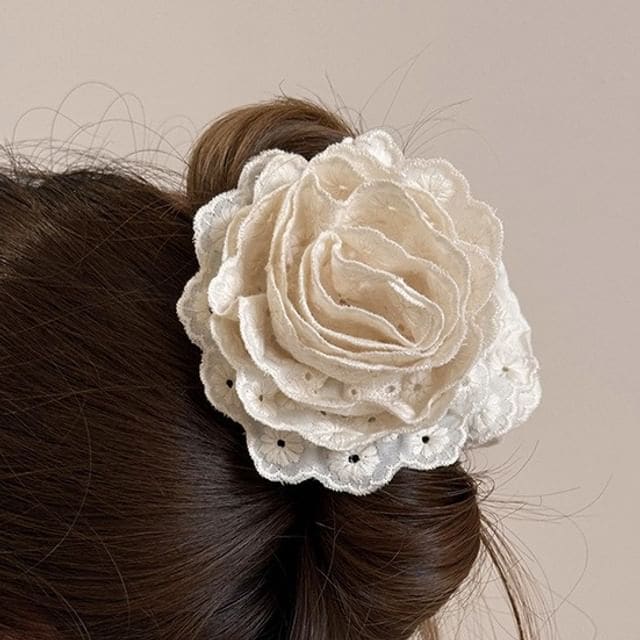 Floral Lace Hair Clamp - 1 - Off-White / One Size