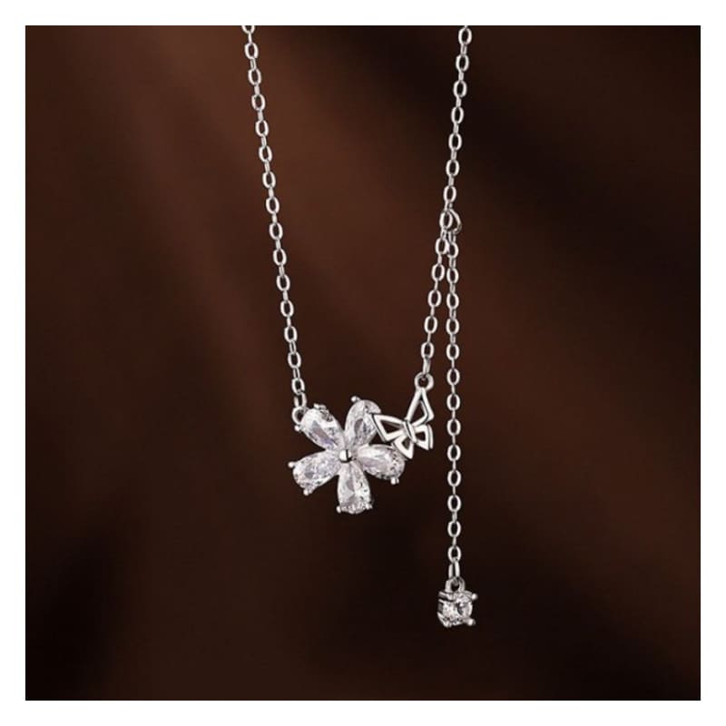 Floral Pendant Alloy Choker