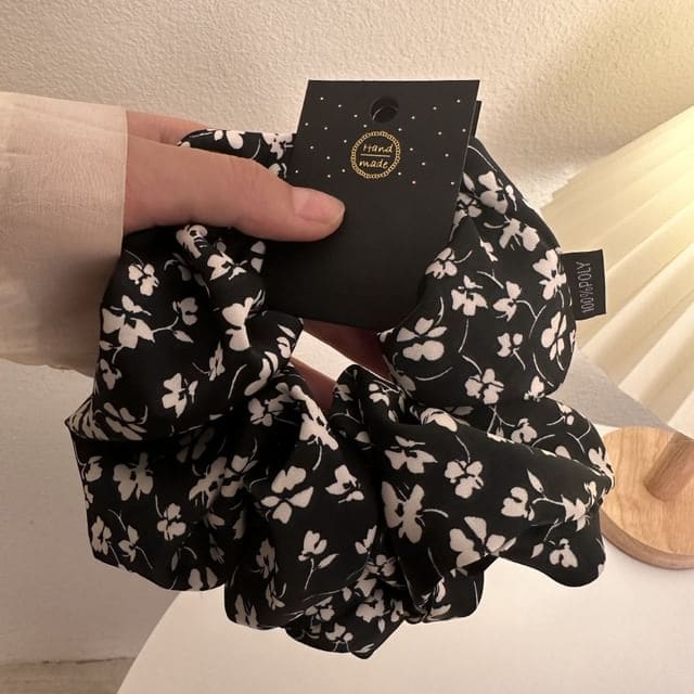 Floral Print Fabric Scrunchie - 683 - Floral - Black