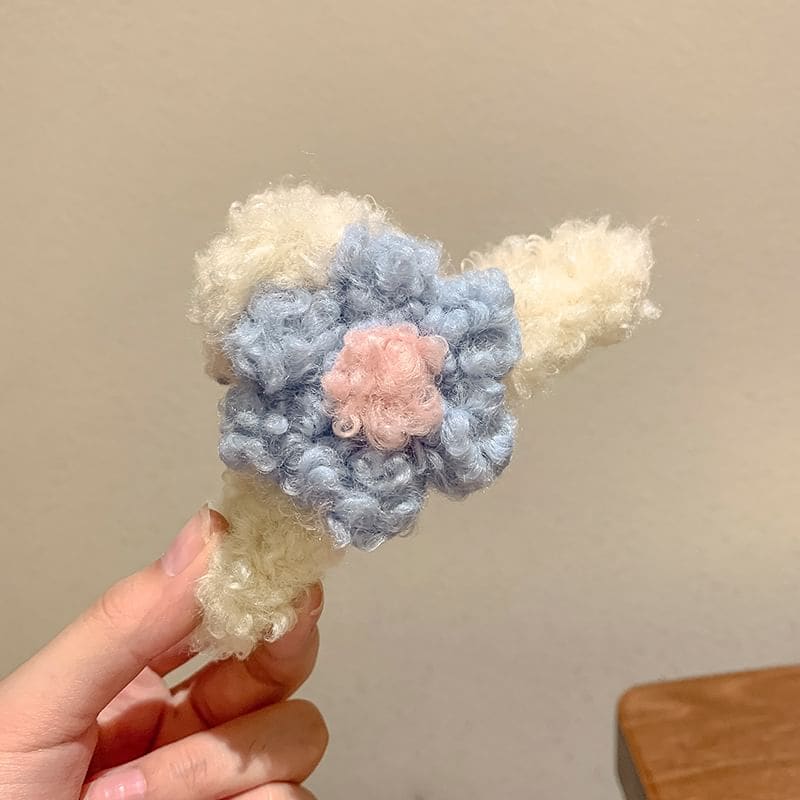 Flower Boucle Hair Claw