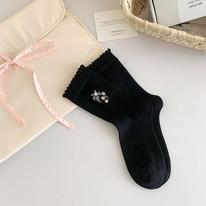 Flower Embroidered Socks - Black / 35 To 40