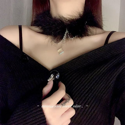 Fluffy Bell Choker - HN0327 - Faux Crystal - Black