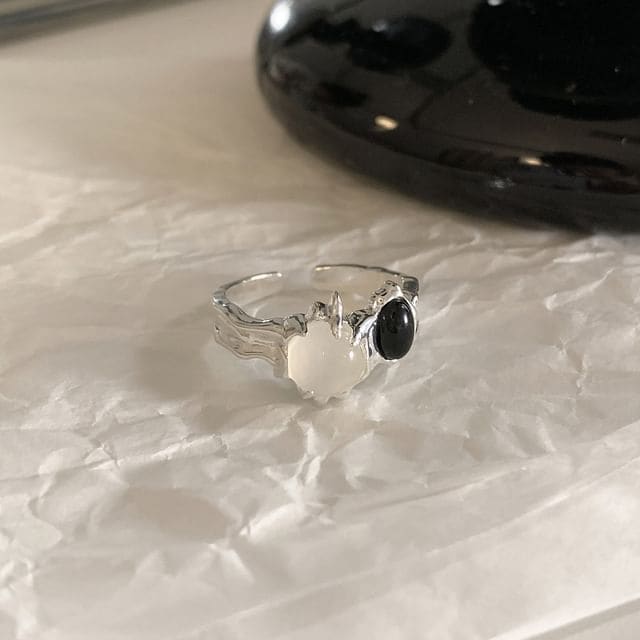 Gemstone Open Ring - J5206 - White & Black Gemstone