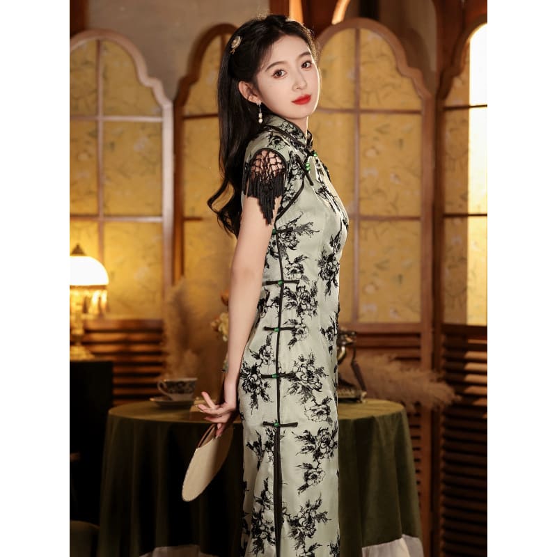 Green Beauty Floral Cheongsam - Female Hanfu