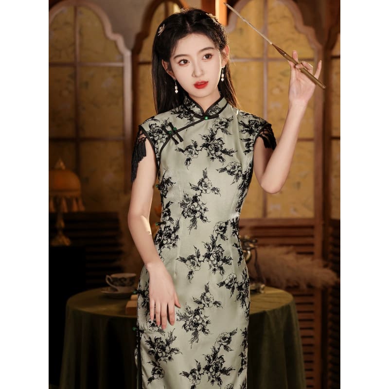 Green Beauty Floral Cheongsam - S - Female Hanfu