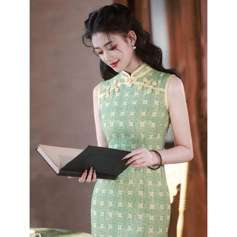 Green Floral Patterned Cheongsam - Female Hanfu