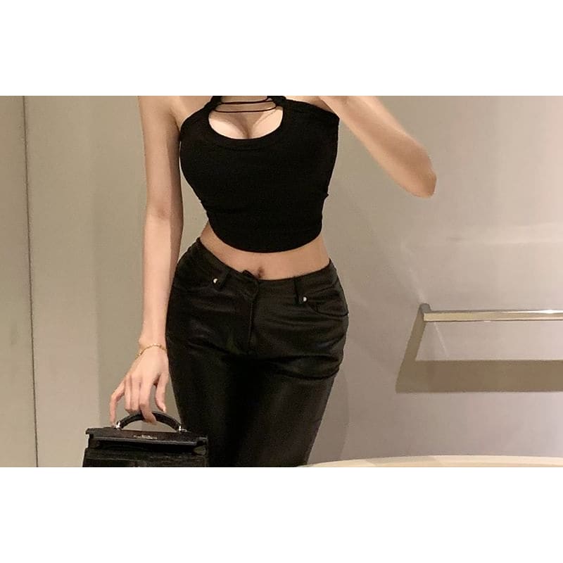 Halter Neck Plain Cutout Slim Fit Crop Top