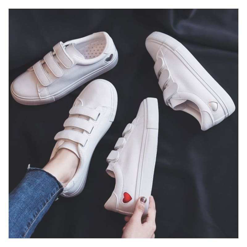 Heart Adhesive Strap Sneakers