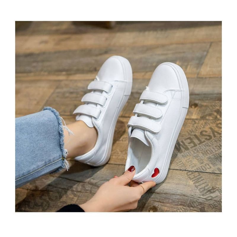 Heart Adhesive Strap Sneakers