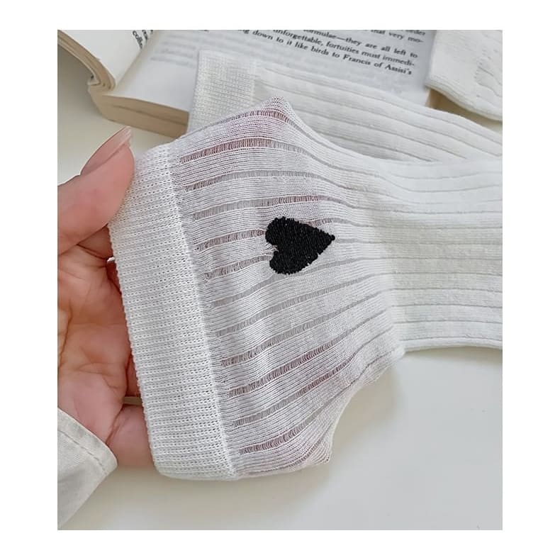 Heart Embroidered Socks Set