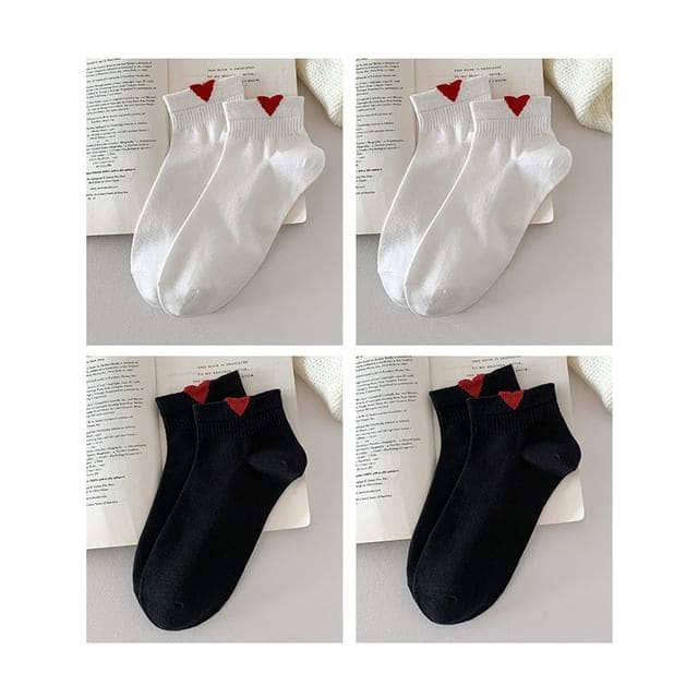 Heart Patterned Short Socks Set - Set Of 4 Pairs - Socks