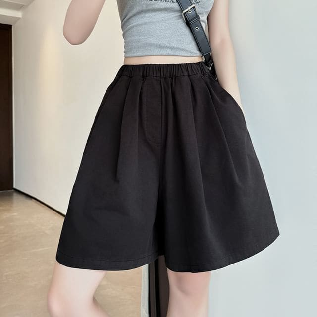 High Rise Plain Pocketed Wide Leg Shorts - Black / S