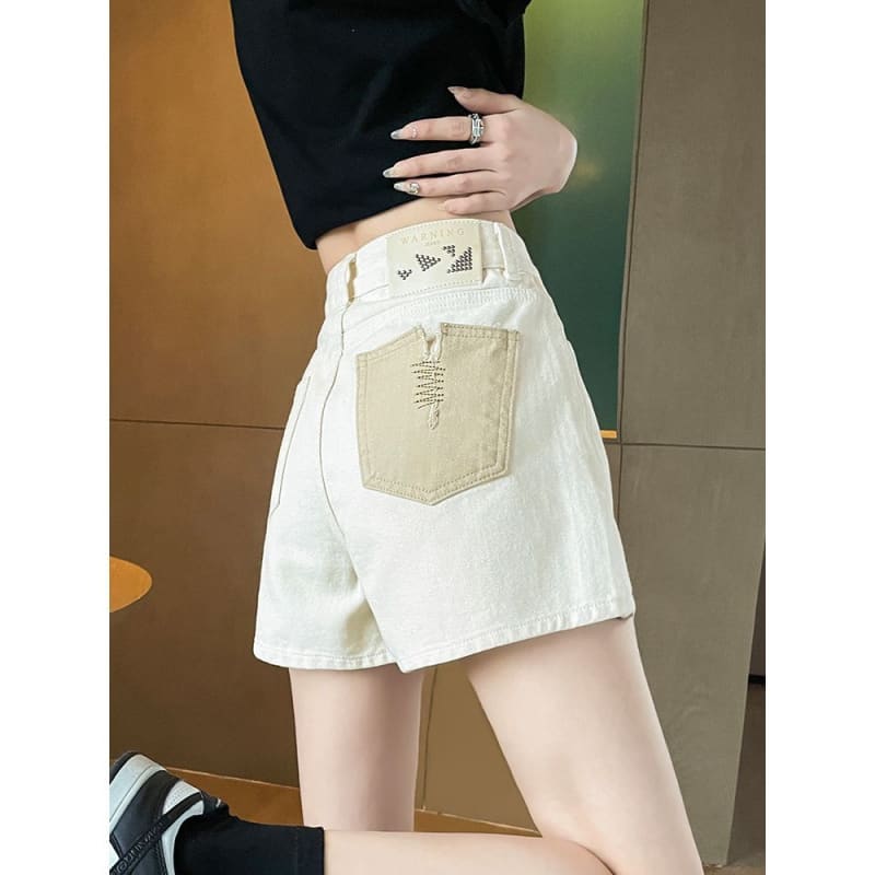 High Waist Embroidered Applique Denim Hot Pants - Pants