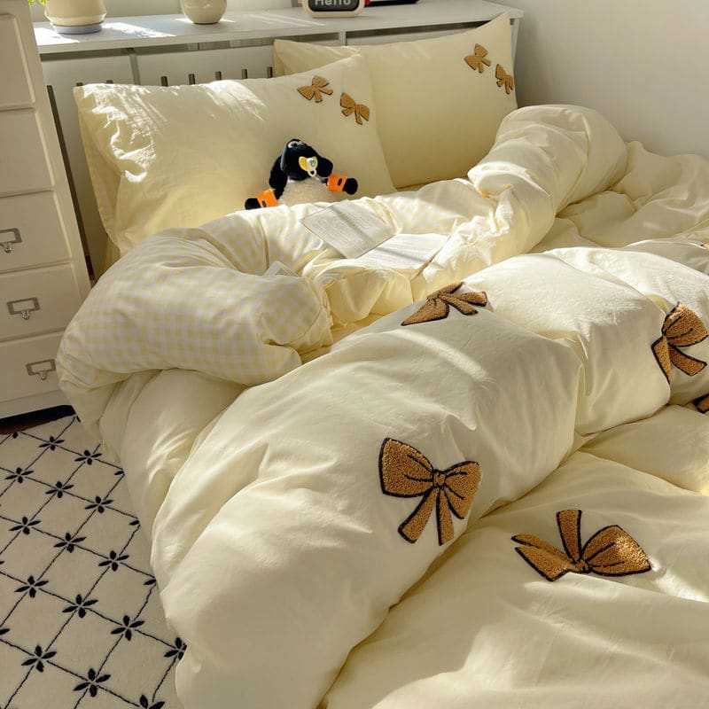 Kawaii Embroidered Bow Bedding Set - Yellow grid-coffee bow