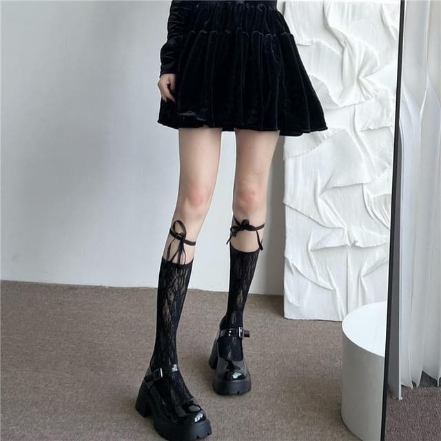 Lace Lace-Up Socks - Black / One Size