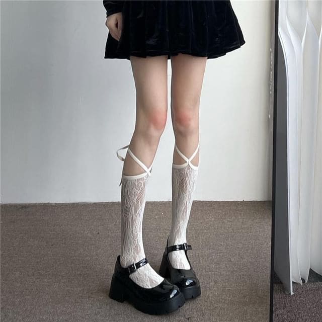 Lace Lace-Up Socks - Milky White / One Size