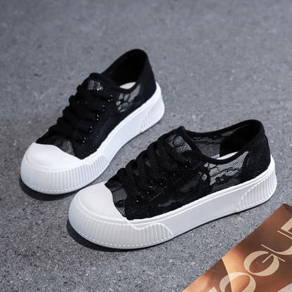 Lace Platform Sneakers - Black / 35