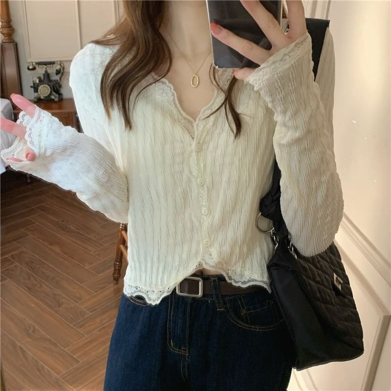 Lace Trim Cropped Blouse