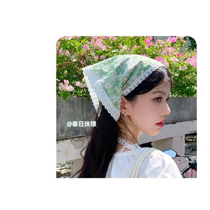 Lace Trim Headscarf