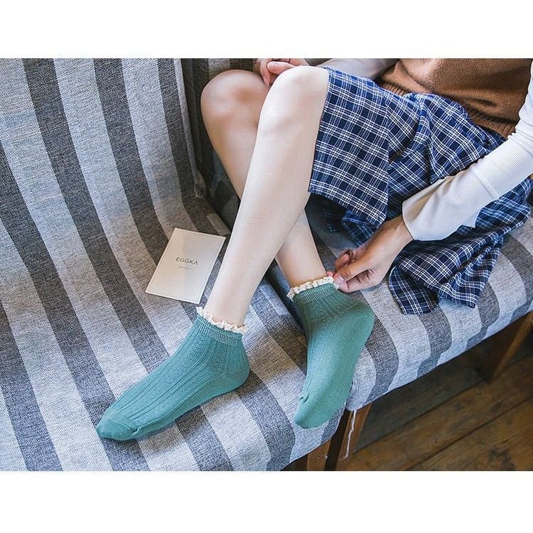 Lace Trim Knit Socks