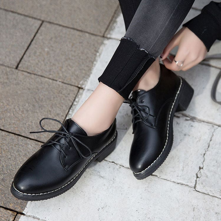 Lace-up Oxford Shoes