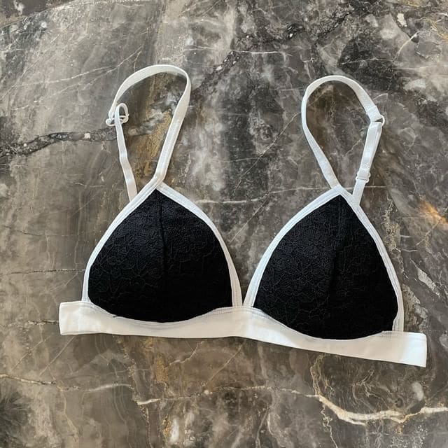 Lace Wireless Bra - Black / S