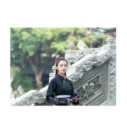 Leaf Embroidered Hanfu Costume Set