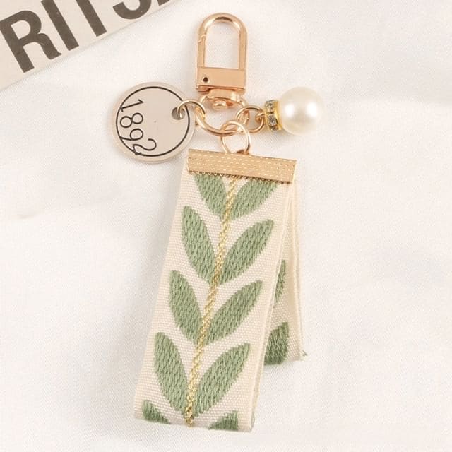 Leaf Print Keychain - Q809-1 - Black & Green & Off-White &