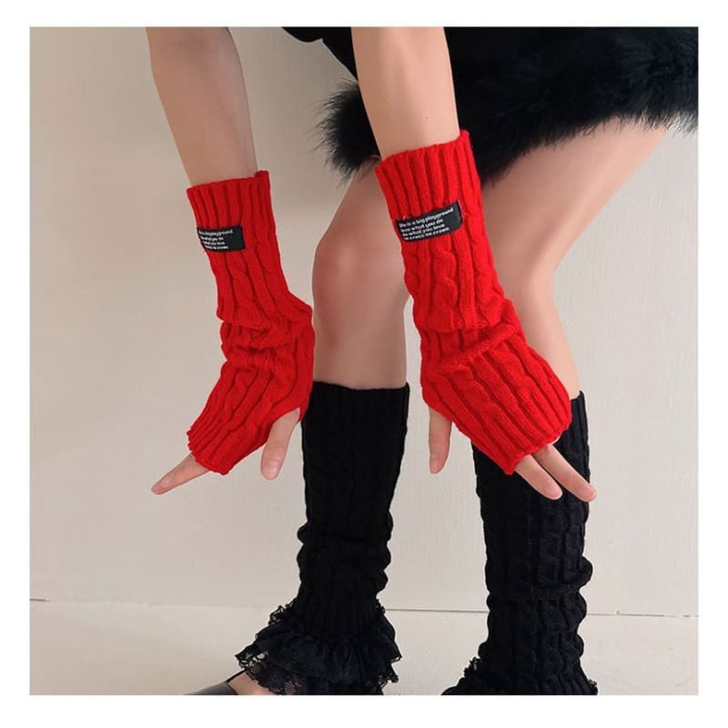 Lettering Knit Gloves