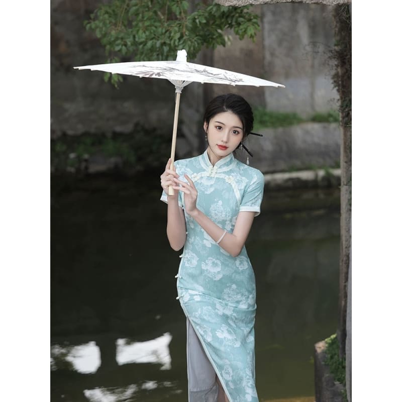 Light Green Floral Cheongsam Dress - Female Hanfu