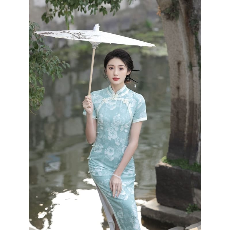 Light Green Floral Cheongsam Dress - Female Hanfu