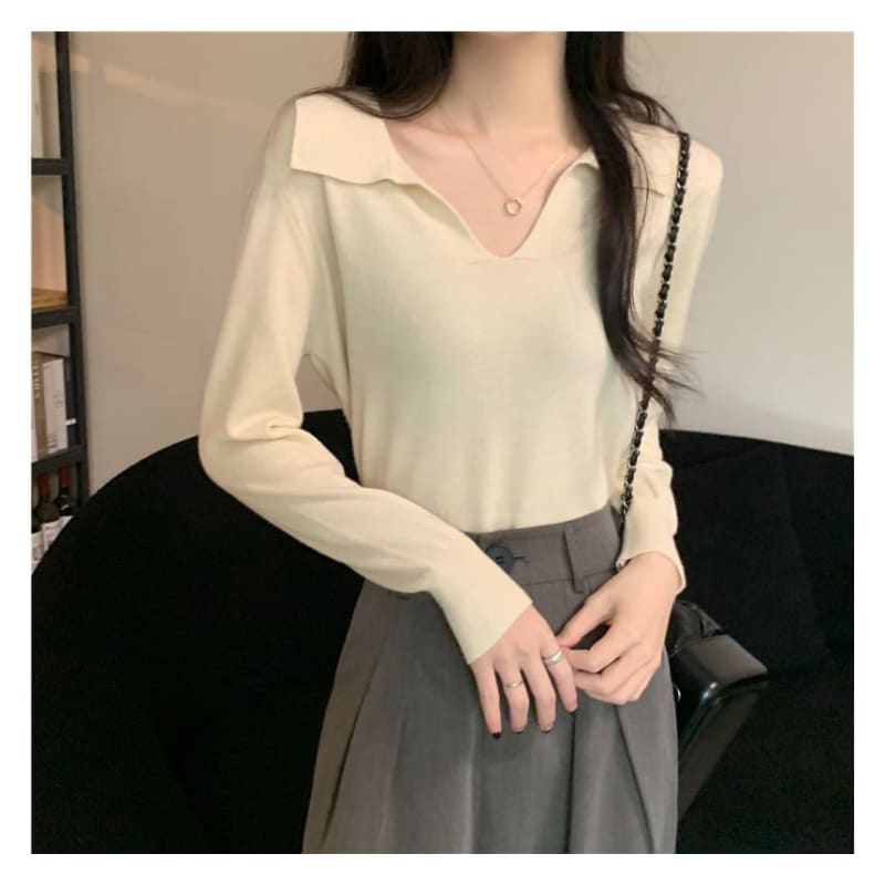 Long-Sleeve Collared Plain Knit Top