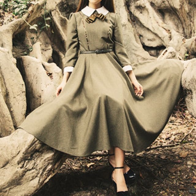 Long-Sleeve Contrast Collar Midi A-Line Dress - Coffee / S