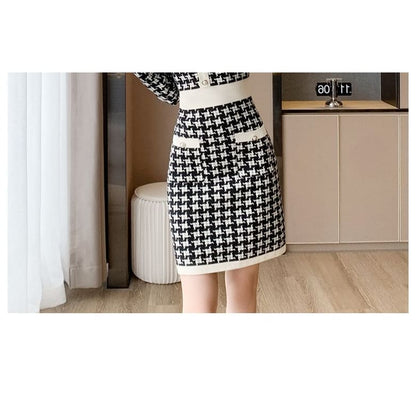 Long-Sleeve Crew Neck Patterned Knit Mini Sheath Dress