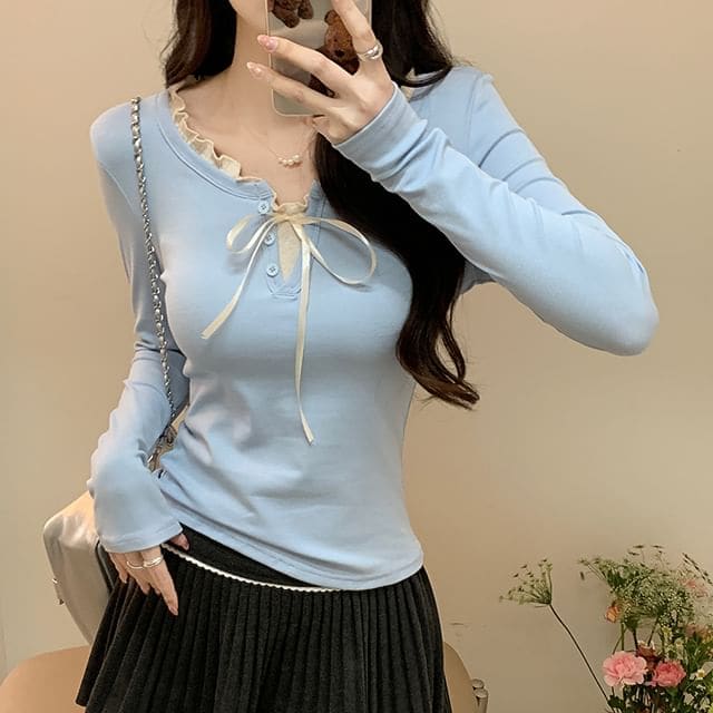 Long-Sleeve Notch Neck Plain T-Shirt - Light Blue / S