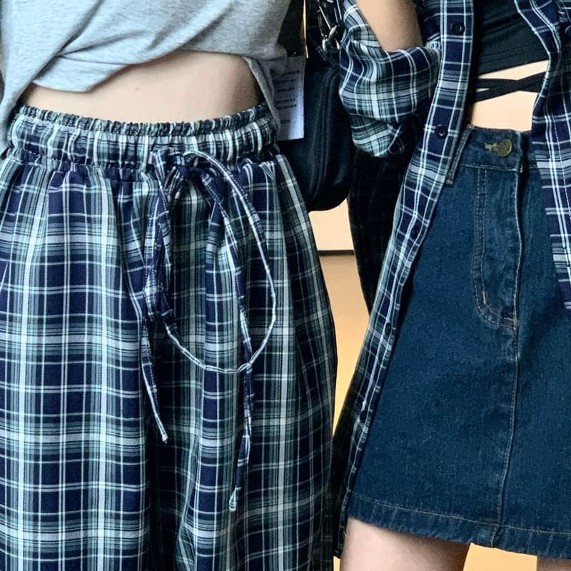 Long-Sleeve Plaid Shirt / Drawstring Waist Baggy Pants