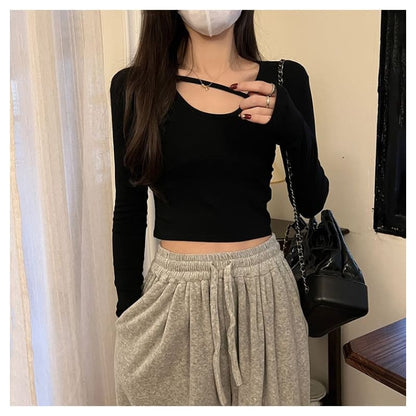 Long-Sleeve Round Neck Plain Crop T-Shirt