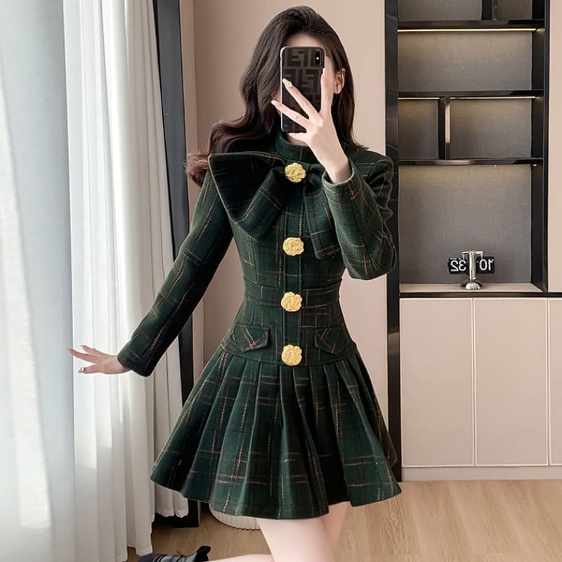 Long Sleeve Stand Collar Bowknot Plaid Pleated Mini A-Line