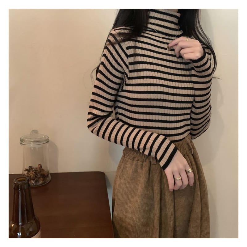 Long-Sleeve Turtleneck Striped Ribbed Knit Top