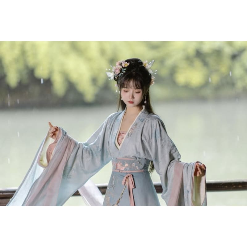 Long-Sleeve V-Neck Floral Embroidered Hanfu Top / Plain Top