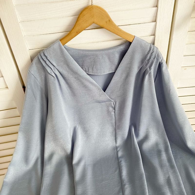 Long-Sleeve V-Neck Plain Pintuck Blouse